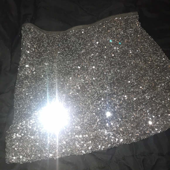 Dresses & Skirts - SPARKLE the night away in this mini skirt